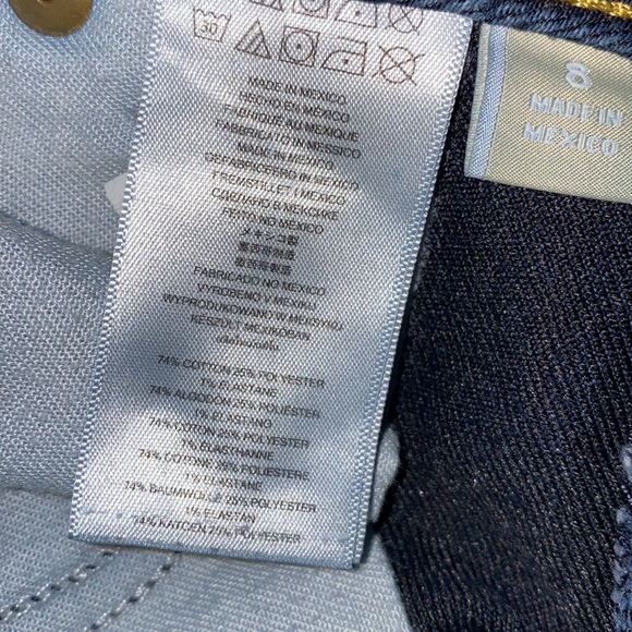 MK Size 8 Michael Kors Jeans in nice condition. Has light spot on left knee - Picture 5 of 6